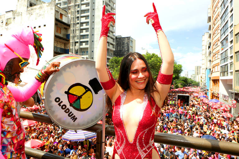 Desfile do Acadêmicos do Baixo Augusta; veja quem compareceu