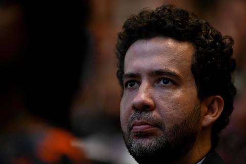 Brazilian congressman, Andre Janones, attends the swearing-in ceremony of the new Culture Minister Margareth Menezes at the Republic Museum in Brasilia on January 2, 2023. (Photo by MAURO PIMENTEL / AFP)