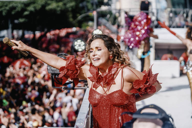 O carnaval da democracia de Daniela Mercury 