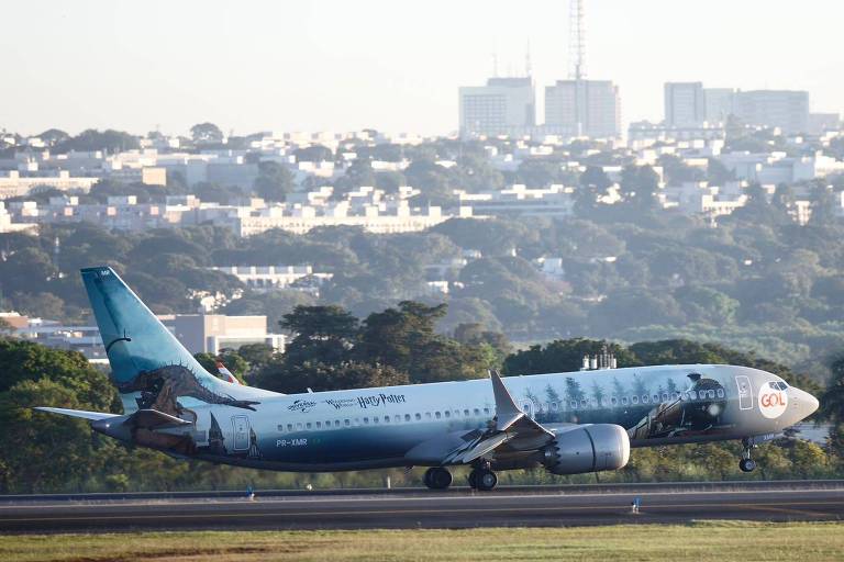 Por que o avião que trouxe Bolsonaro ao Brasil é chamado de 'nave do Harry Potter'