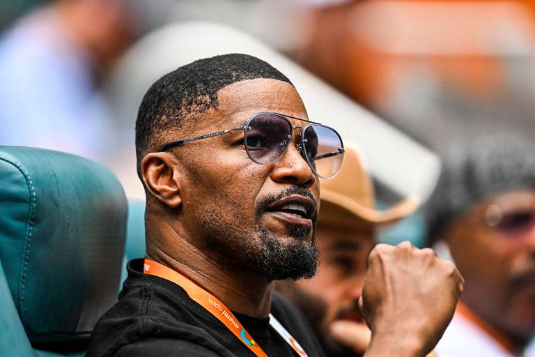 Jamie Foxx agradece orações em post nas redes sociais: 'Sentindo-se abençoado'