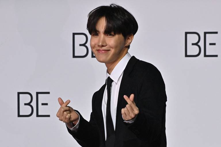 J-Hope, do grupo BTS, começa o serviço militar na Coreia do Sul