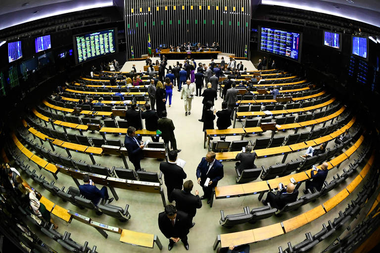 Plenário da Câmara dos Deputados durante sessão conjunta do Congresso Nacional 