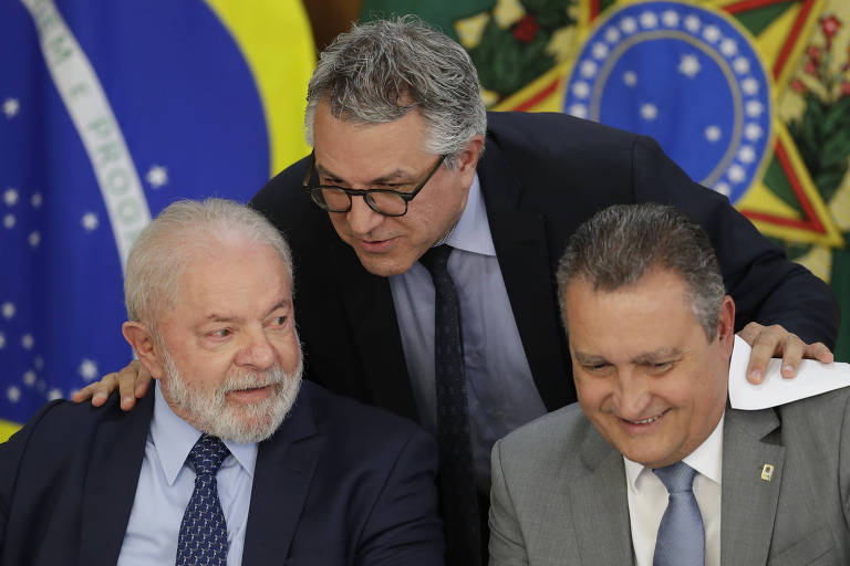 Cúpula da Câmara indica a Lula insatisfação com Padilha e quer Planalto menos petista