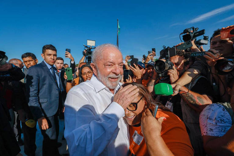Especialista em segurança diz que modelo híbrido adotado por Lula gera 'bateção de cabeça'
