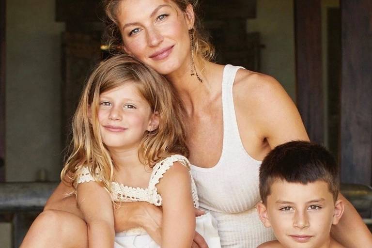 Gisele Bündchen ganha elogios de Tom Brady no Dia das Mães: 'Deu muito à nossa família'