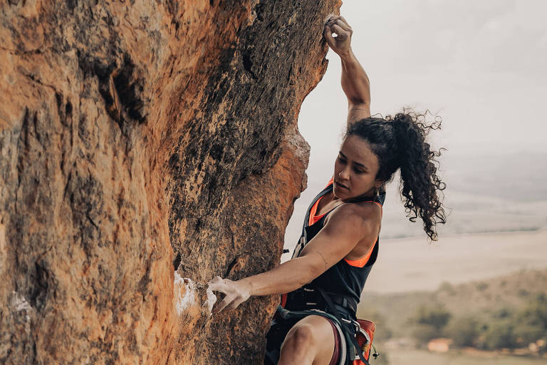 Jordana Agapito, vencedora do Mosquetão de Ouro por Escalada Esportiva