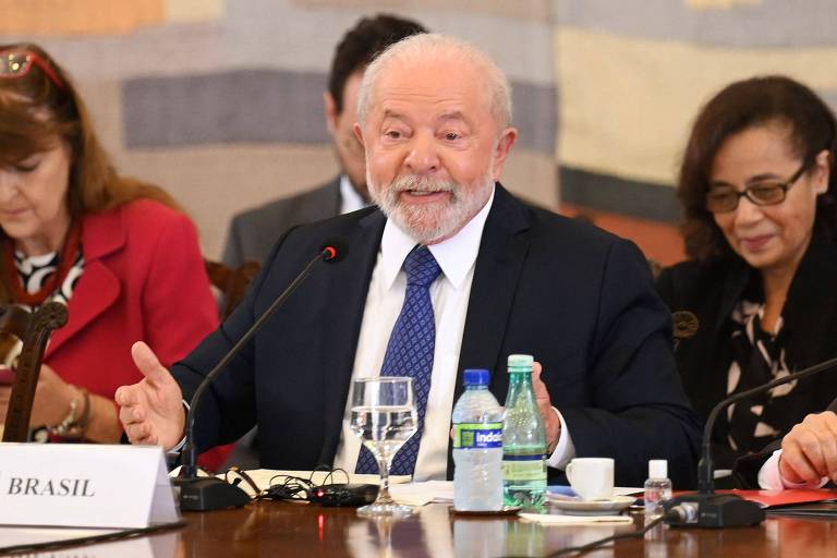 O presidente Luiz Inácio Lula da Silva discursa na abertura de cúpula com líderes da América do Sul, no Palácio do Itamaraty, em Brasília