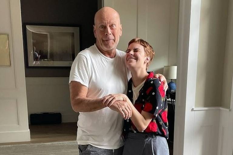 Filha de Bruce Willis expõe ataque de internauta: 'seu cérebro está mais amassado que o do pai'