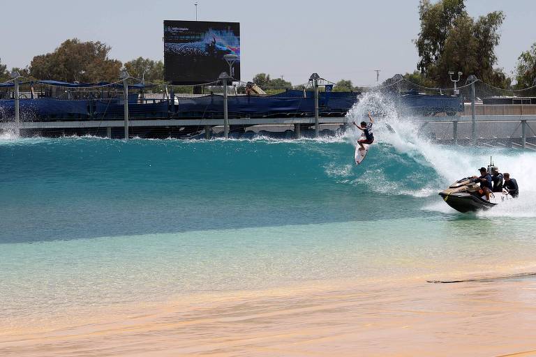 Colapinto ganha da WSL a etapa do Surf Ranch