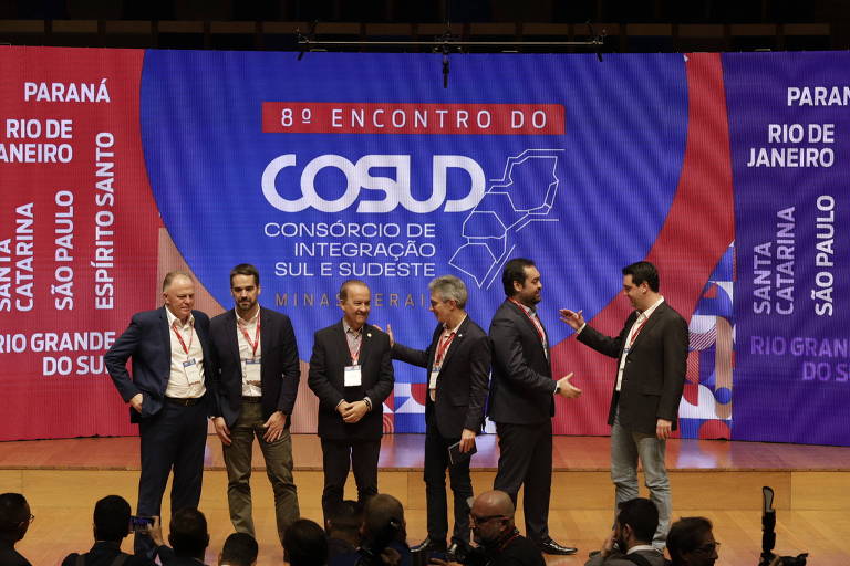 A foto mostra governadores dos estados do Sudeste e do Sul em encontro em Belo Horizonte.