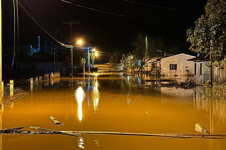 Ciclone extratropical provoca estragos em Praia Grande (SC)