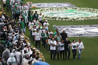 Ap�s quase um ano, familiares da trag�dia da Chape esperam indeniza��o