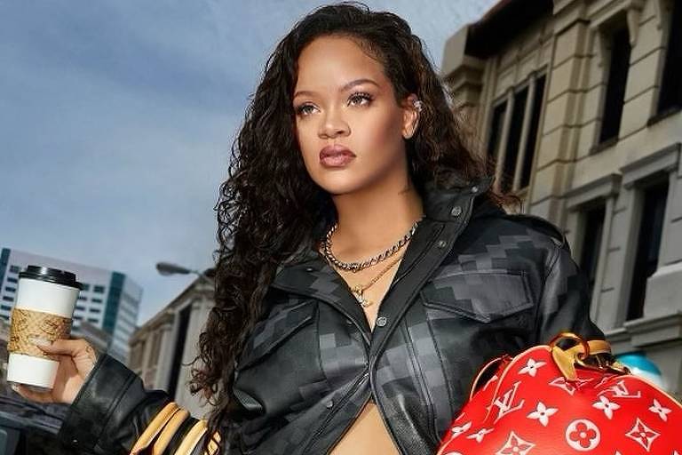 Rihanna grávida é estrela de primeira campanha do rapper Pharrell Williams para a Louis Vuitton