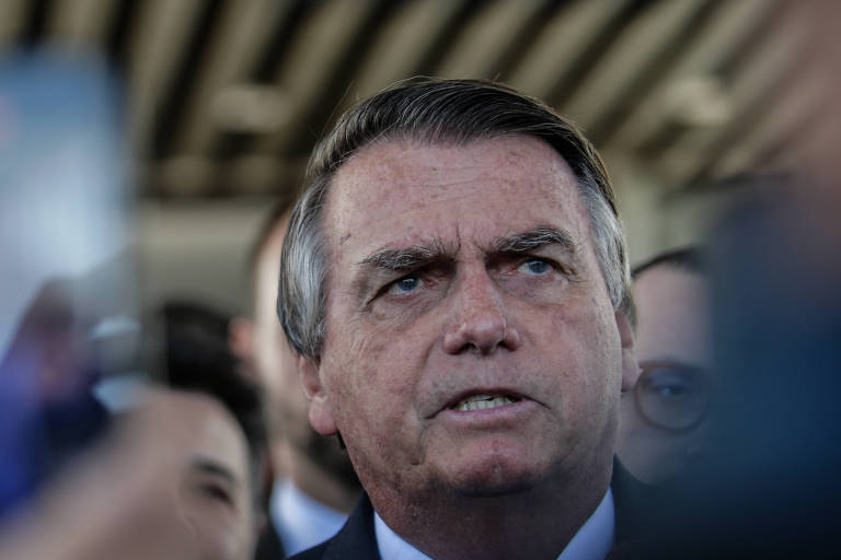 Bolsonaro volta a explorar posição do PDT sobre voto impresso em reta final no TSE