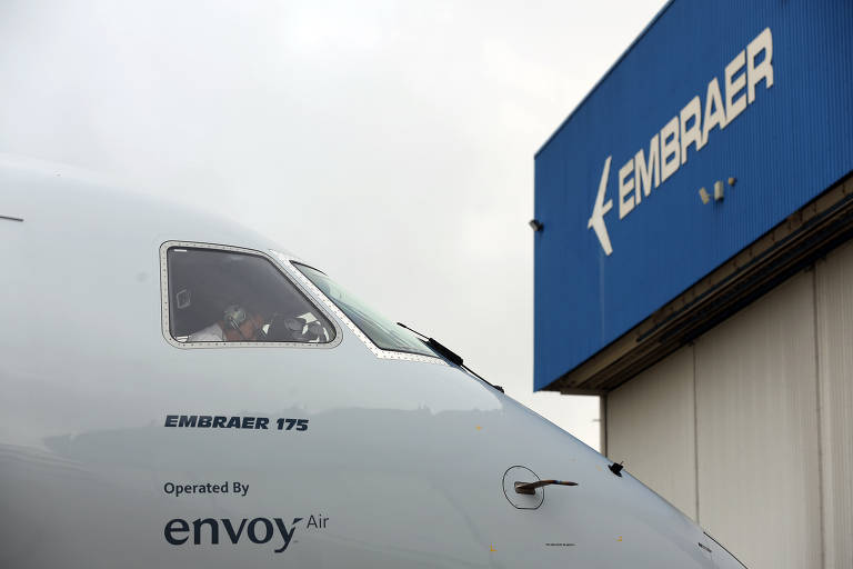 American Airlines faz pedido de aviões Embraer 175 no valor de US$ 403 mi; veja fotos