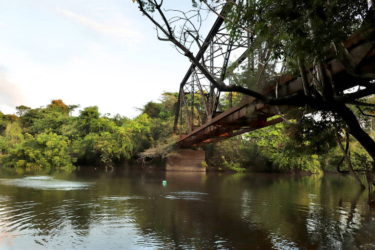 Trecho do rio Laje, proximo ao municipio Nova Mamoré, em Rondônia