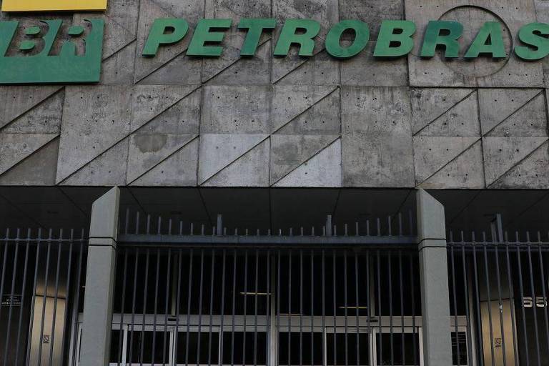 Governo Lula muda estatuto e facilita indicações políticas na Petrobras
