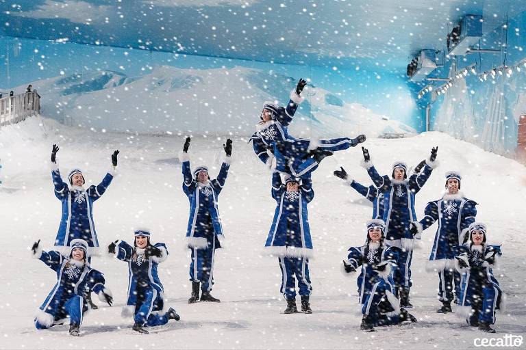 Apresentação no Snowland, parque com neve artificial