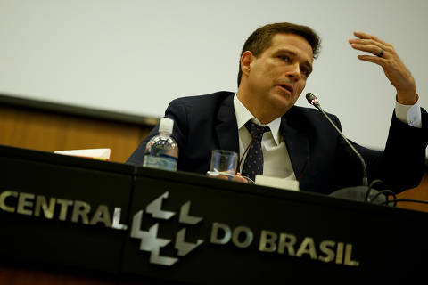 BRASILIA, DF,  BRASIL,  29-06-2023, 12h00: O presidente do Banco Central, Roberto Campos Neto, durante coletiva de imprensa na sede do Banco para falar sobre as decisões recentes da política monetária e a taxa de inflação. (Foto: Pedro Ladeira/Folhapress, MERCADO)