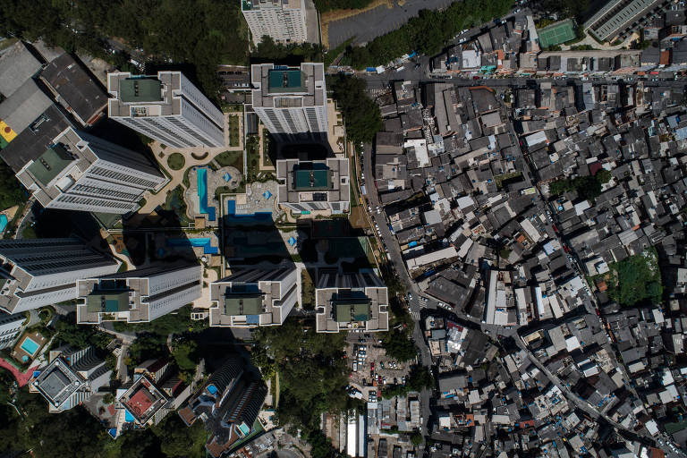 Vista aérea de Morumbi e Paraisópolis