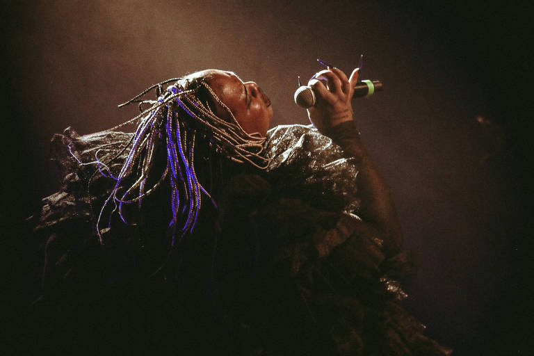 A cantora Jup do Bairro em apresentação na Casa Natura Musical, em SP