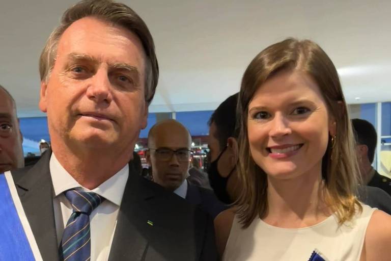 Bolsonaro pede a Tarcísio cargo nos EUA para mãe de neta