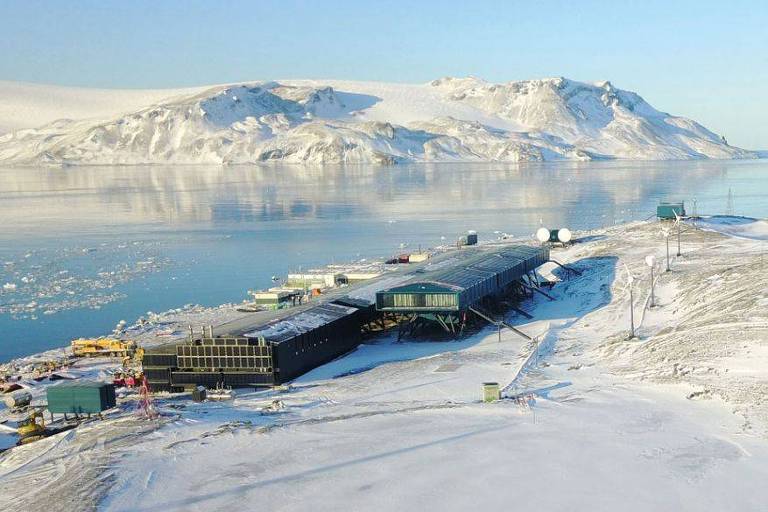 Justiça condena 2 militares da Marinha por crimes sexuais na base da Antártida