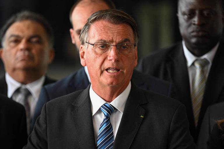 O então presidente Jair Bolsonaro em pronunciamento dias após a derrota nas eleições