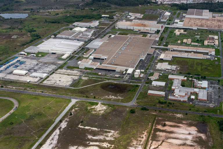 Visão panorâmica da fábrica da Ford, em Camaçari (BA), que deve ser repassada para a BYD