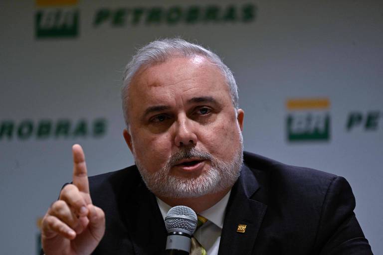 Prates visita Alcolumbre após ser demitido da Petrobras; veja vídeo