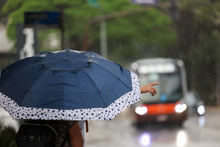 Chegada de frente fria derruba temperatura a partir desta sexta (25) em SP