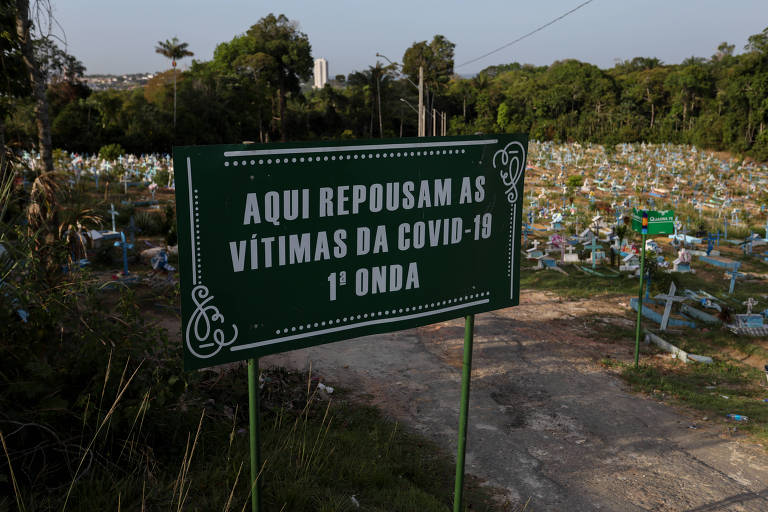 Área destinada as vítimas de Covid-19 no Cemitério Nossa Senhora Aparecida, em Manaus