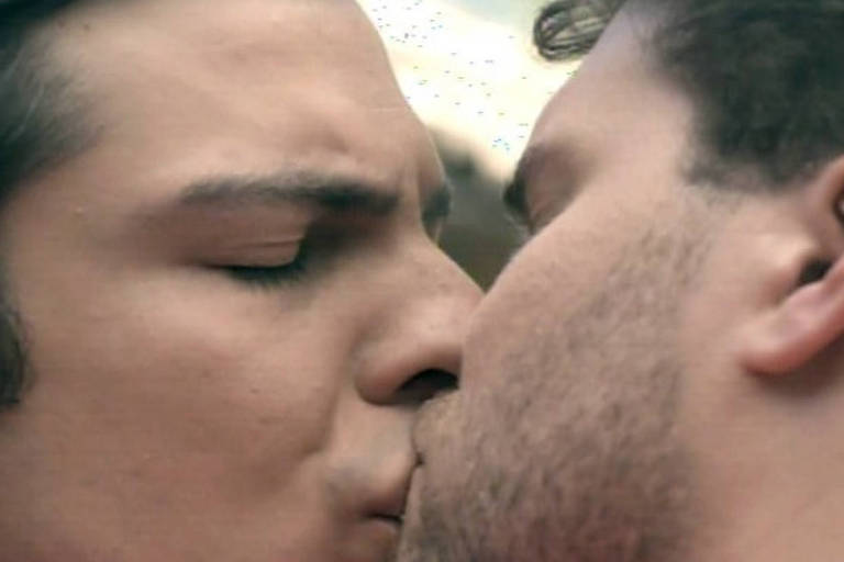 Dez anos depois de 'Amor à Vida', beijo gay ainda não foi normalizado na TV brasileira