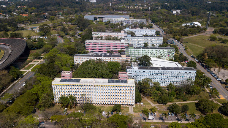 Crusp completa 60 anos; veja imagens