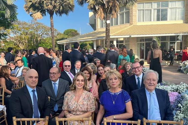 Barroso leva filha ao altar em festa que reuniu ministros do STF