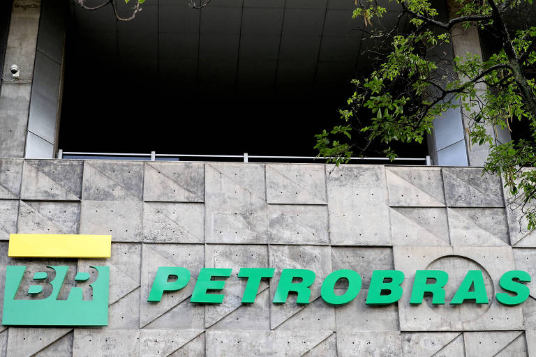Petrobras convoca assembleia para votar mudança na política de indicações