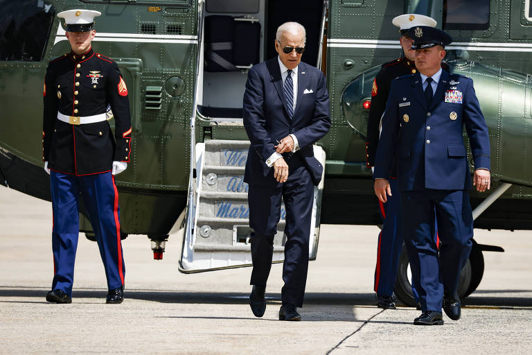 President Joe Biden steps off Marine One before boarding Air Force One at Joint Base Andrews, Thursday, Aug. 17, 2023. Biden is traveling to Scranton, Pa., to pay his respects to former Pennsylvania first lady Ellen Casey before traveling to Camp David ahead of a trilateral summit with the leaders of Japan and South Korea.  (Samuel Corum/The New York Times)