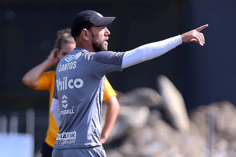 Kleiton Lima, técnico do time feminino do Santos