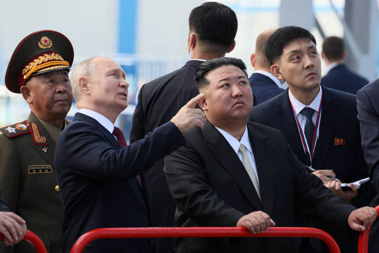 Putin mostra instalações do cosmódromo de Vostótchni ao ditador Kim Jong-un