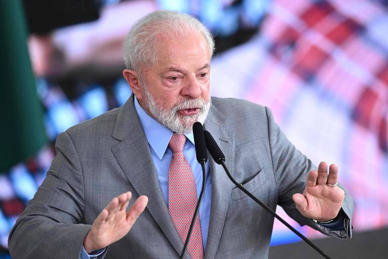 Lula durante lançamento de programa de energia sustentável, nesta quinta (14) no Planalto