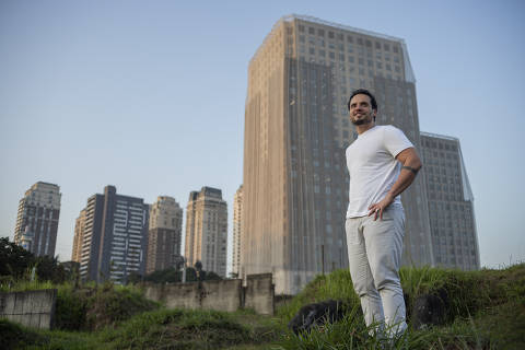 COTIA, SP - 30 JUNHO: SINDONA -  O empresario Bruno Sindona, fundador da Sindona, posa para foto em Cotia, Sao Paulo, em 30 de junho de 2023. (Foto: Renato Stockler)******PREMIO EMPREENDEDOR SOCIAL 2023******