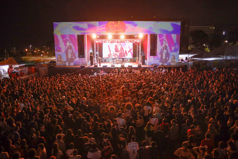 Palco principal do Favela Sounds que levou 30 mil pessoas