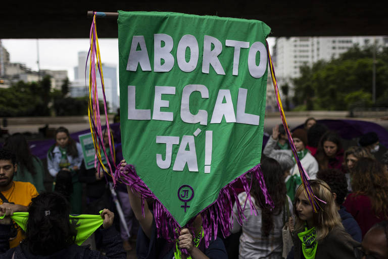 Feministas cristãs pedem mais políticas públicas para debater aborto legal