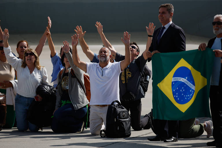 Brasileiros repatriados de Israel chegam ao Rio de Janeiro