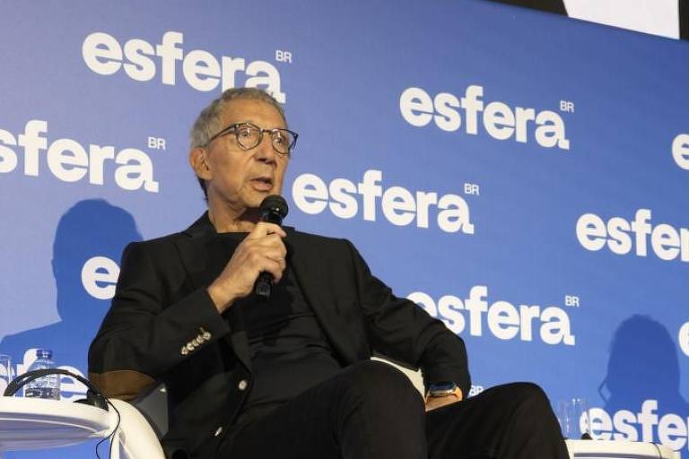 Abilio diz em Paris que 'Brasil se atrasou na história', e Wesley anuncia R$ 38,5 bi de investimentos