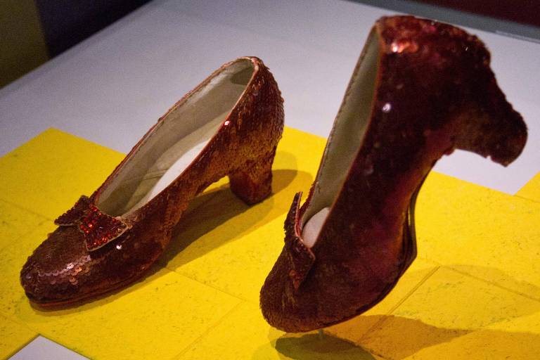 A cidade natal de Judy Garland arrecada fundos para comprar sapatos de rubis de 'O Mágico de Oz'
