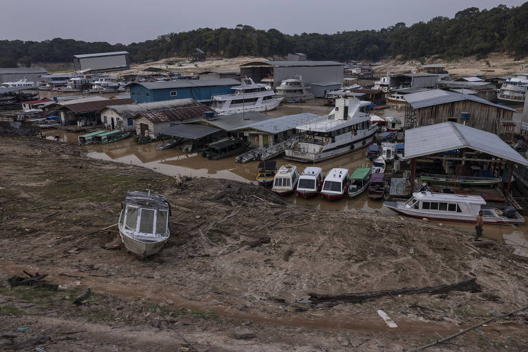 Rio Negro atingiu menor nível em 120 anos de medição em Manaus em seca de 2023