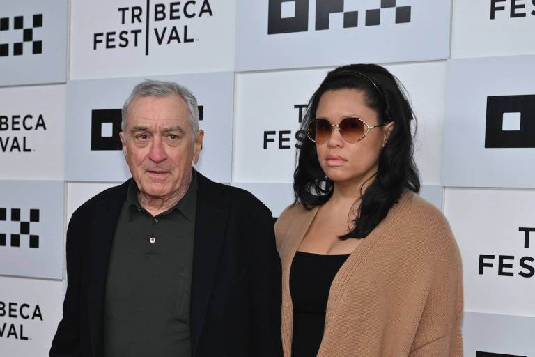 Robert De Niro diz que é namorada quem faz o 'trabalho pesado' com o bebê de cinco meses