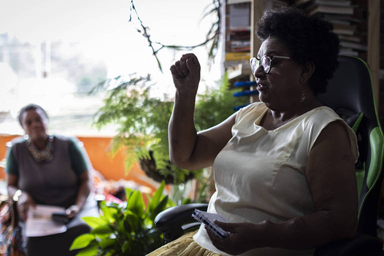 Dona Jacira lança a segunda temporada do podcast 'Café Com Dona Jacira' durante evento para imprensa e convidados em sua casa, no Jardim Brasil Novo, na zona norte da cidade